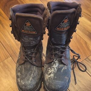 Rocky Bear Claw Boots in Brown and Black